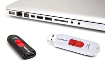 Flash-носитель Transcend Флеш-накопитель 8GB JETFLASH 590 USB2.0, White TS8GJF590W